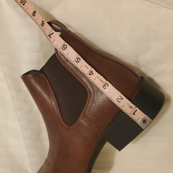 Men's Brown Western Chelsea Boots - Picture 10 of 14